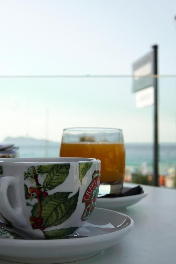 Hostal Montevideo Beachfront Nigrán Buitenkant foto