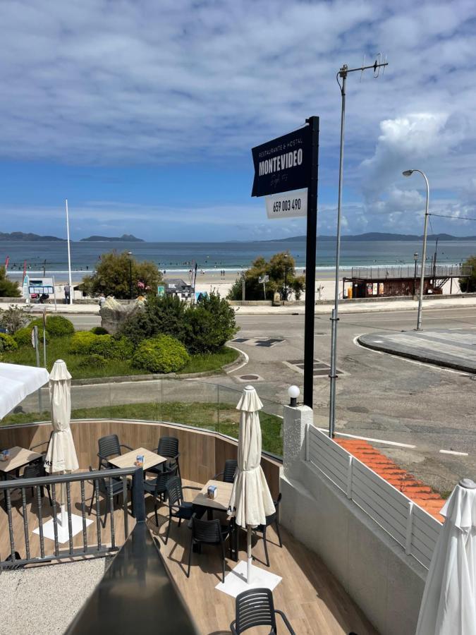 Hostal Montevideo Beachfront Nigrán Buitenkant foto